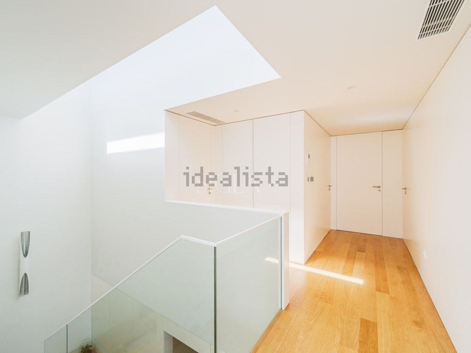 小楼房或独栋别墅出售在Avenida Sagres - 前厅