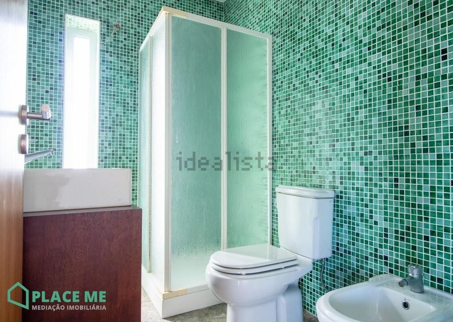 小楼房或独栋别墅出售在Avenida Doutor António Ribeiro Guimarães s/n - 卫生间