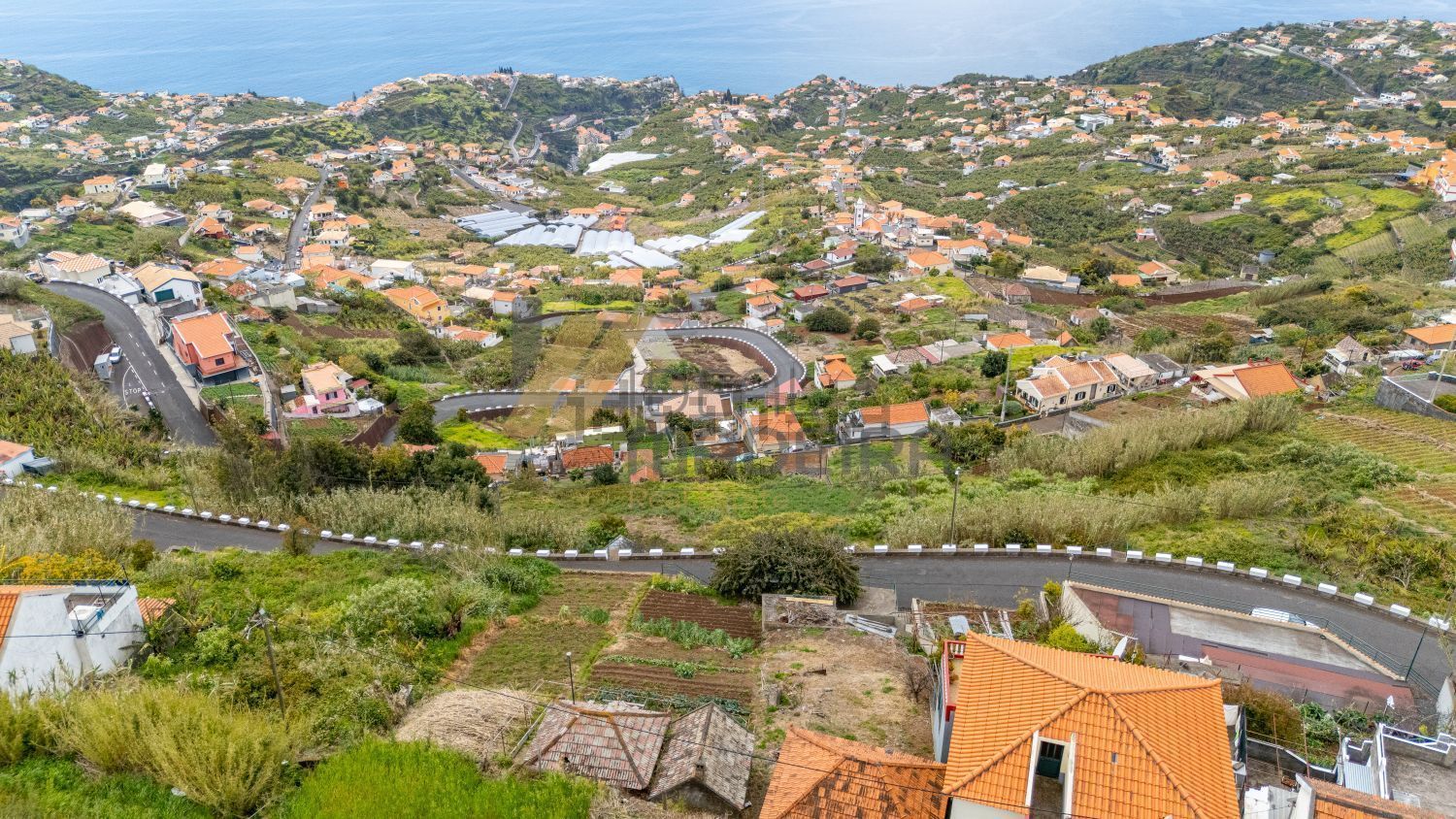 小楼房或独栋别墅出售在Estrada Da Achada, 80 - 视线