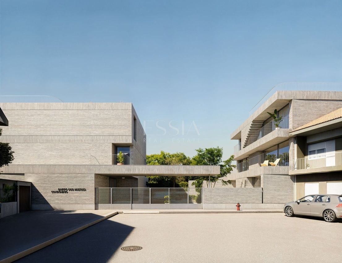 复式公寓出售在 Serralves