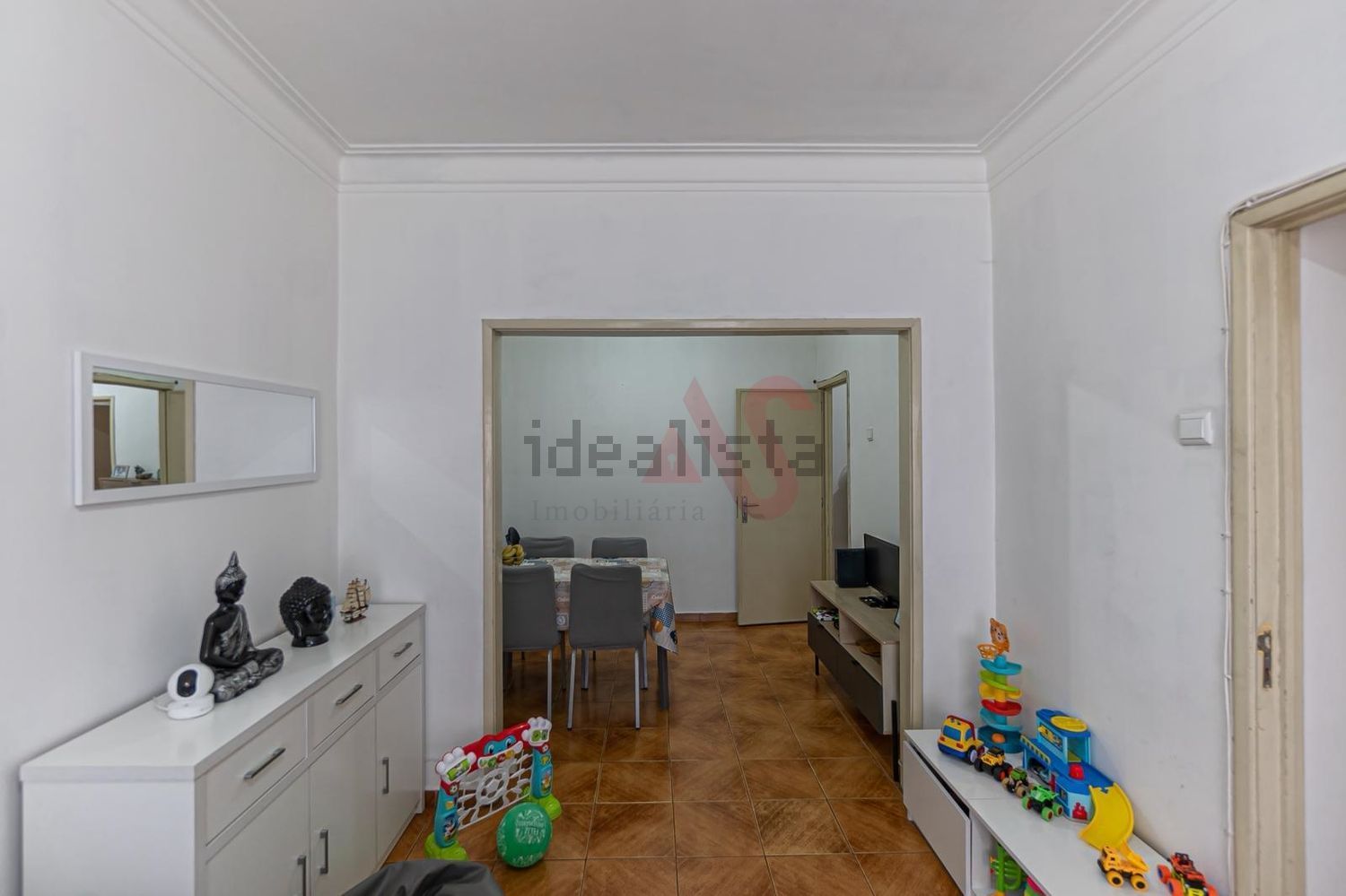 公寓 t2出售在Rua Alfageme de Santarém, 22 - 客厅