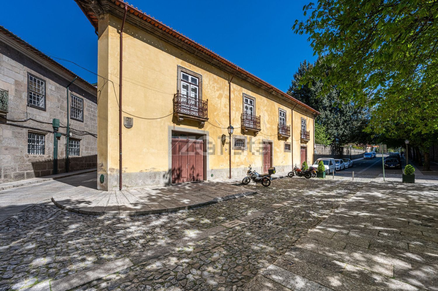 小楼房或独栋别墅出售在Rua de Santa Maria, 58 - 外立面