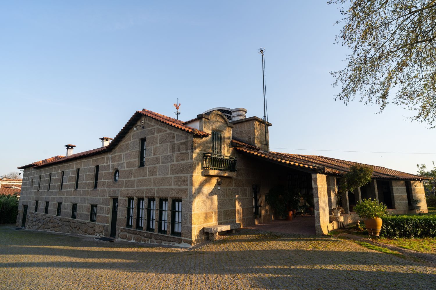 小楼房或独栋别墅出售在Rua de São José - 外立面