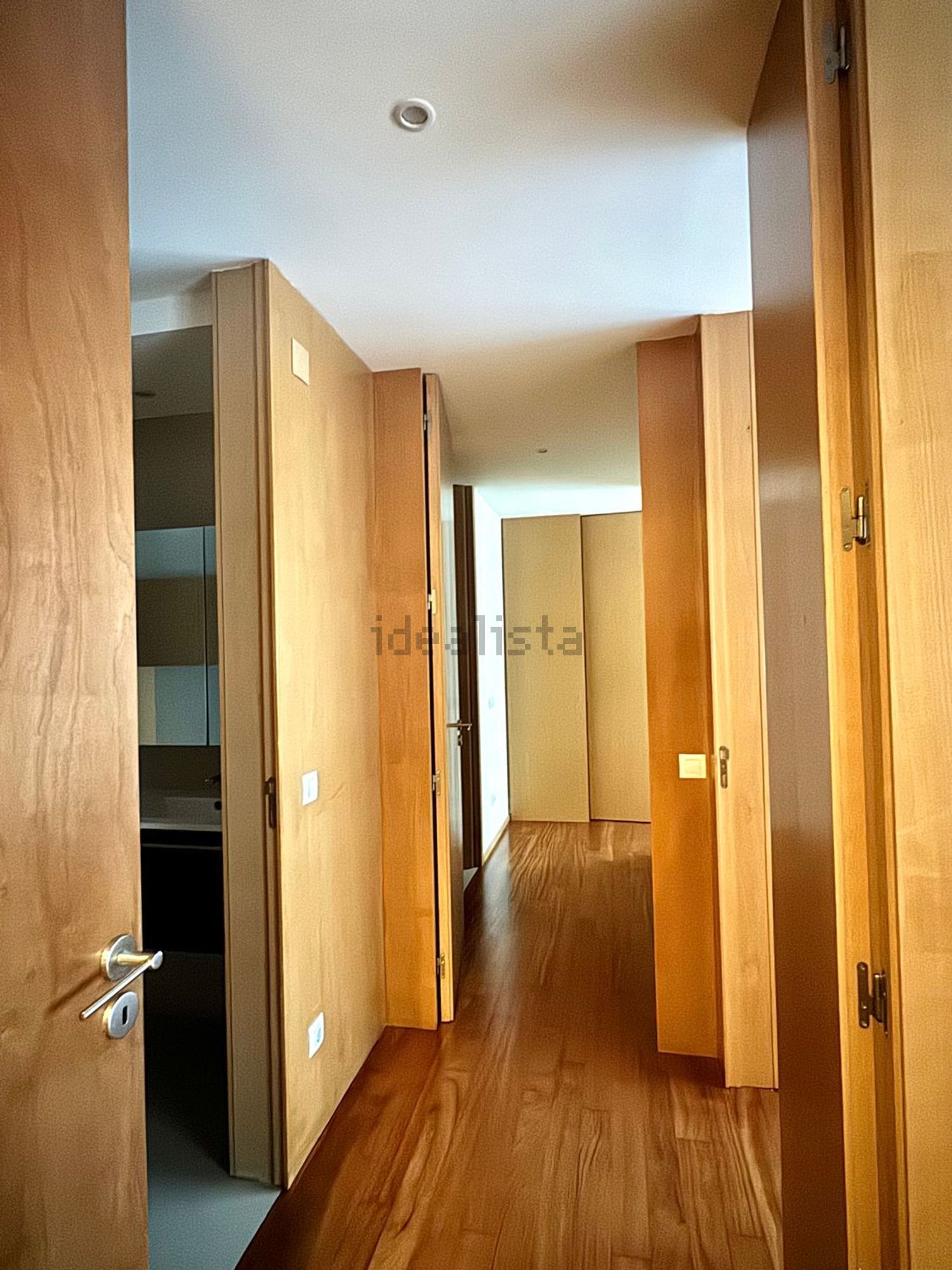 公寓 t3出售在Avenida Alcaides de Faria, 305 - 前厅