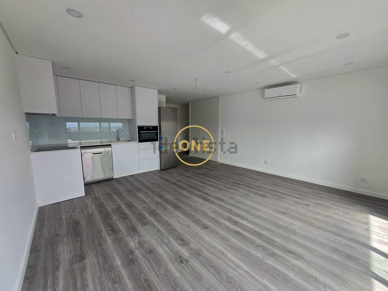 公寓 t2出售在Avenida Santiago de Gavião - 厨房