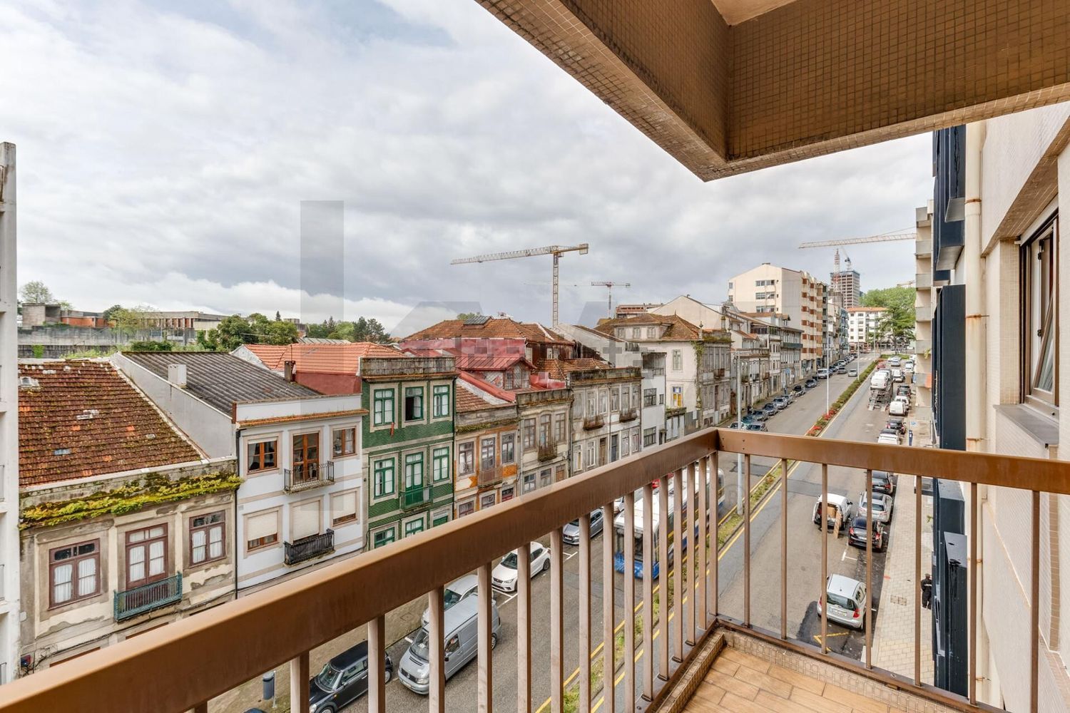 公寓 t2出售在Rua de Pinto Bessa s/n - 阳台