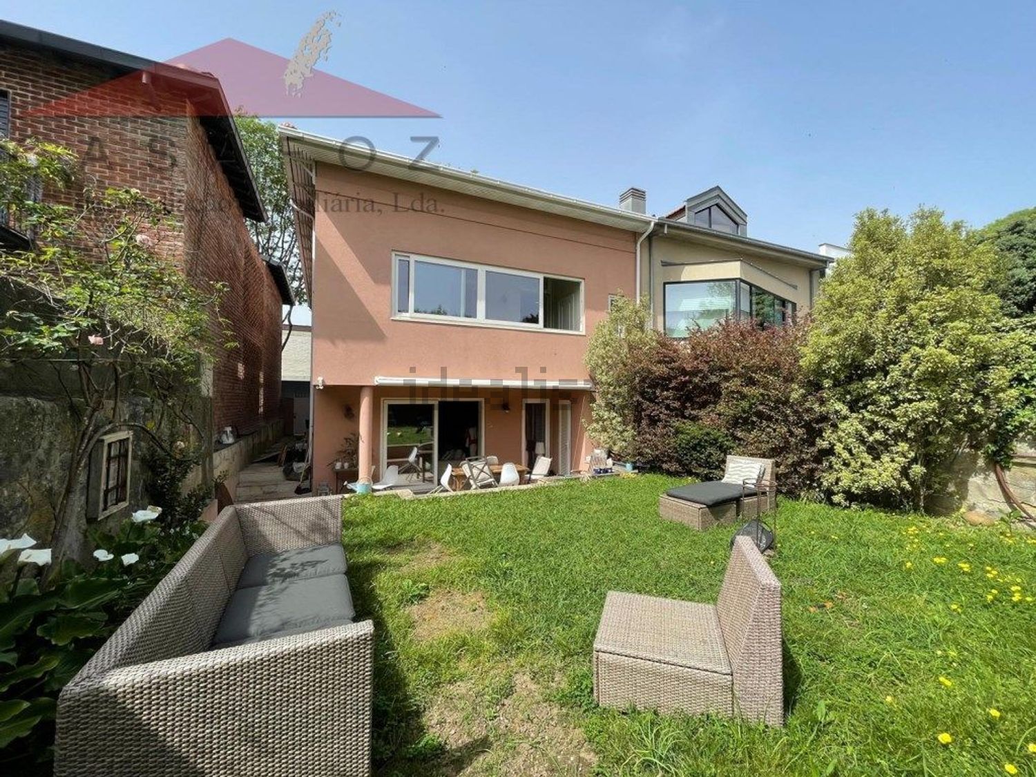 出租小楼房或独栋别墅在Foz - 花园