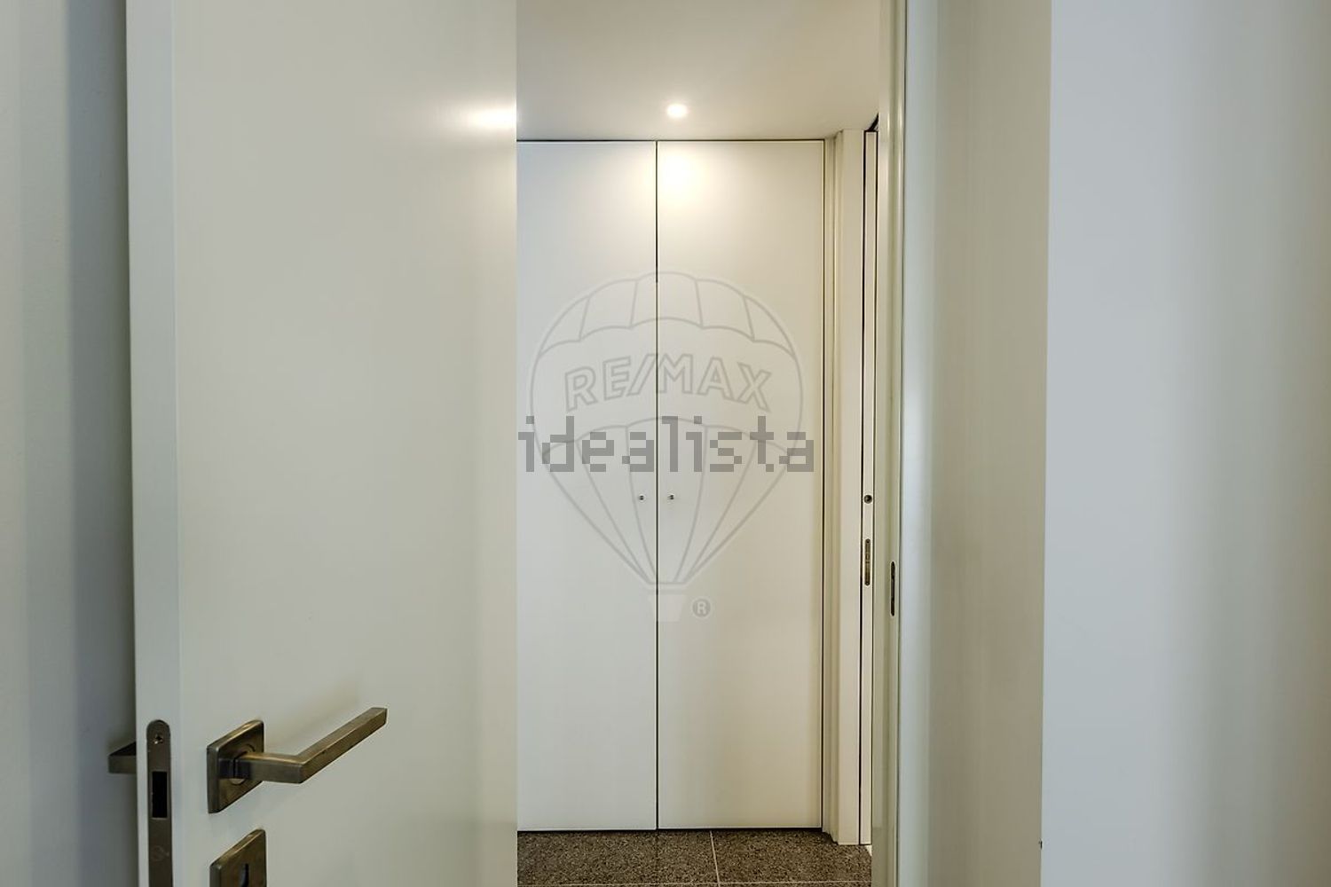 出租公寓 t1在Avenida Rio Veirão - 卧室