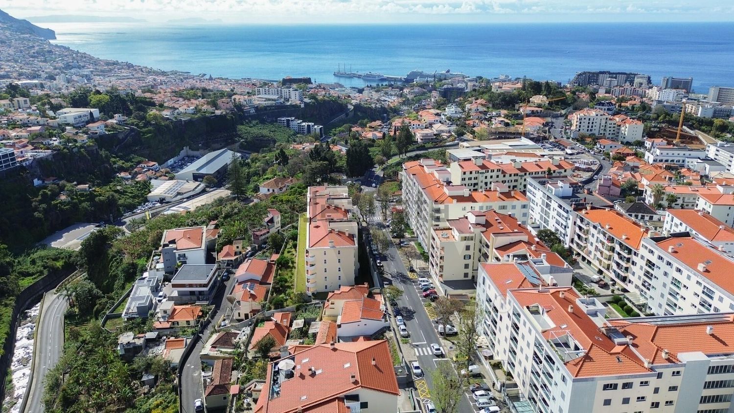 小楼房或独栋别墅出售在Avenida da Madalena s/n - 视线