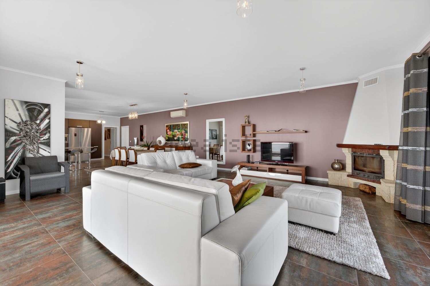 小楼房或独栋别墅出售在Rua 1 do Chão das Poças, 20 - 客厅