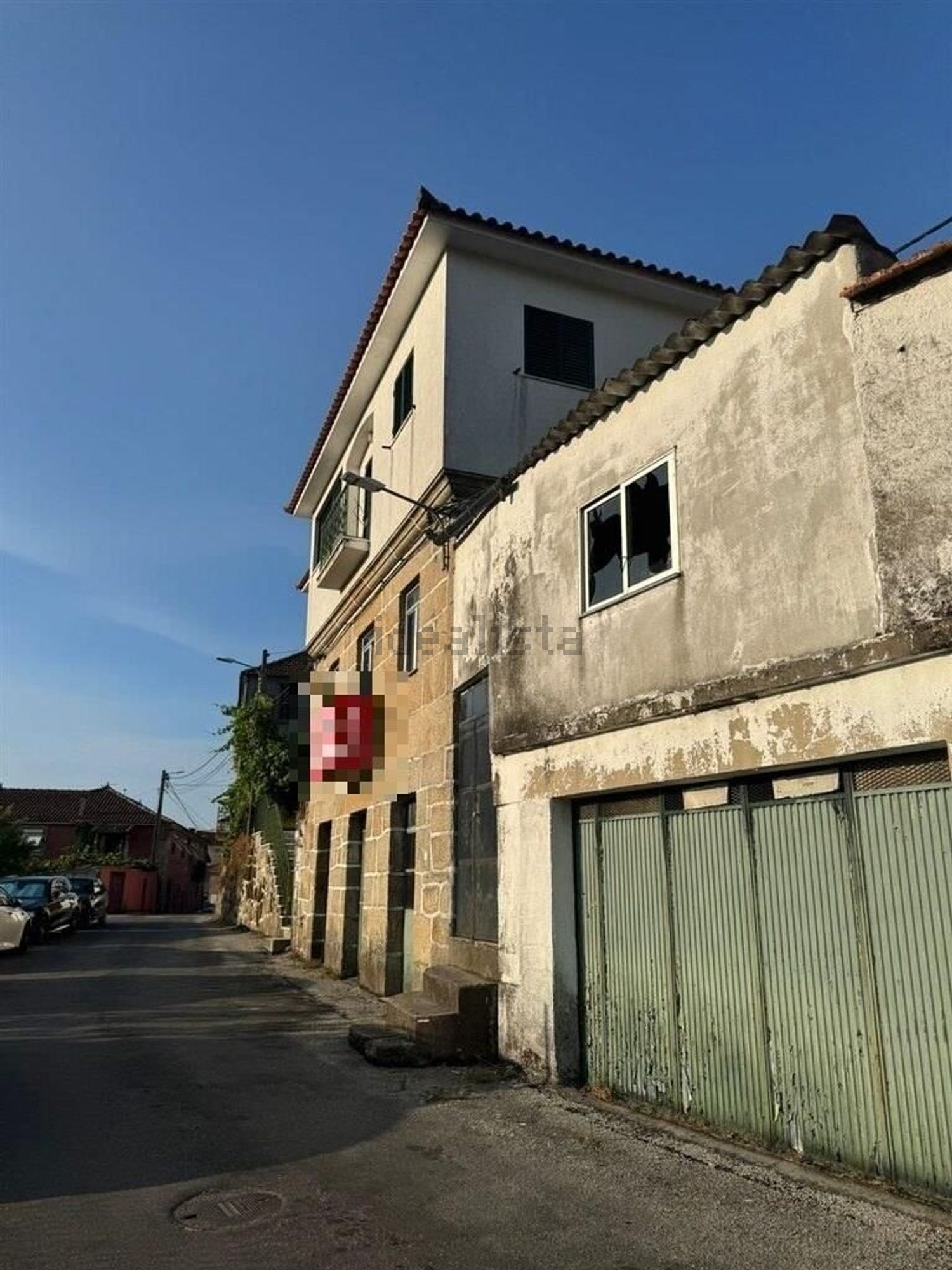小楼房或独栋别墅出售在São Martinho de Mouros - 外立面