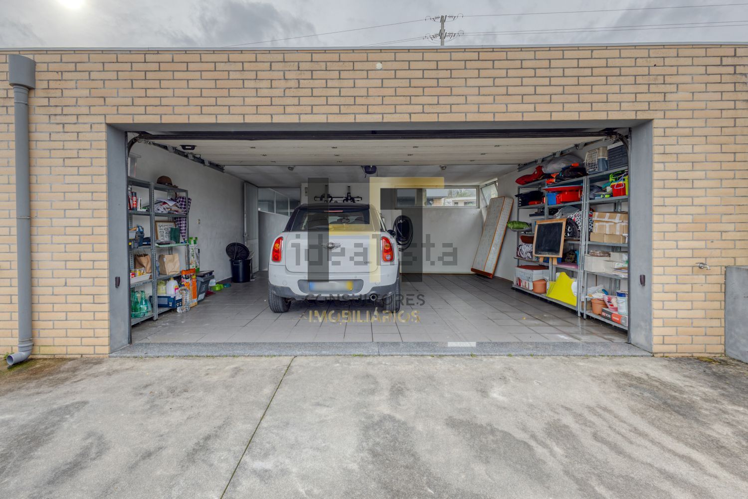 双拼别墅出售在Rua de Vilar, 1160 - 停车位