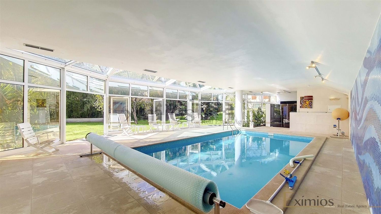 小楼房或别墅出售在Apúlia - 游泳池