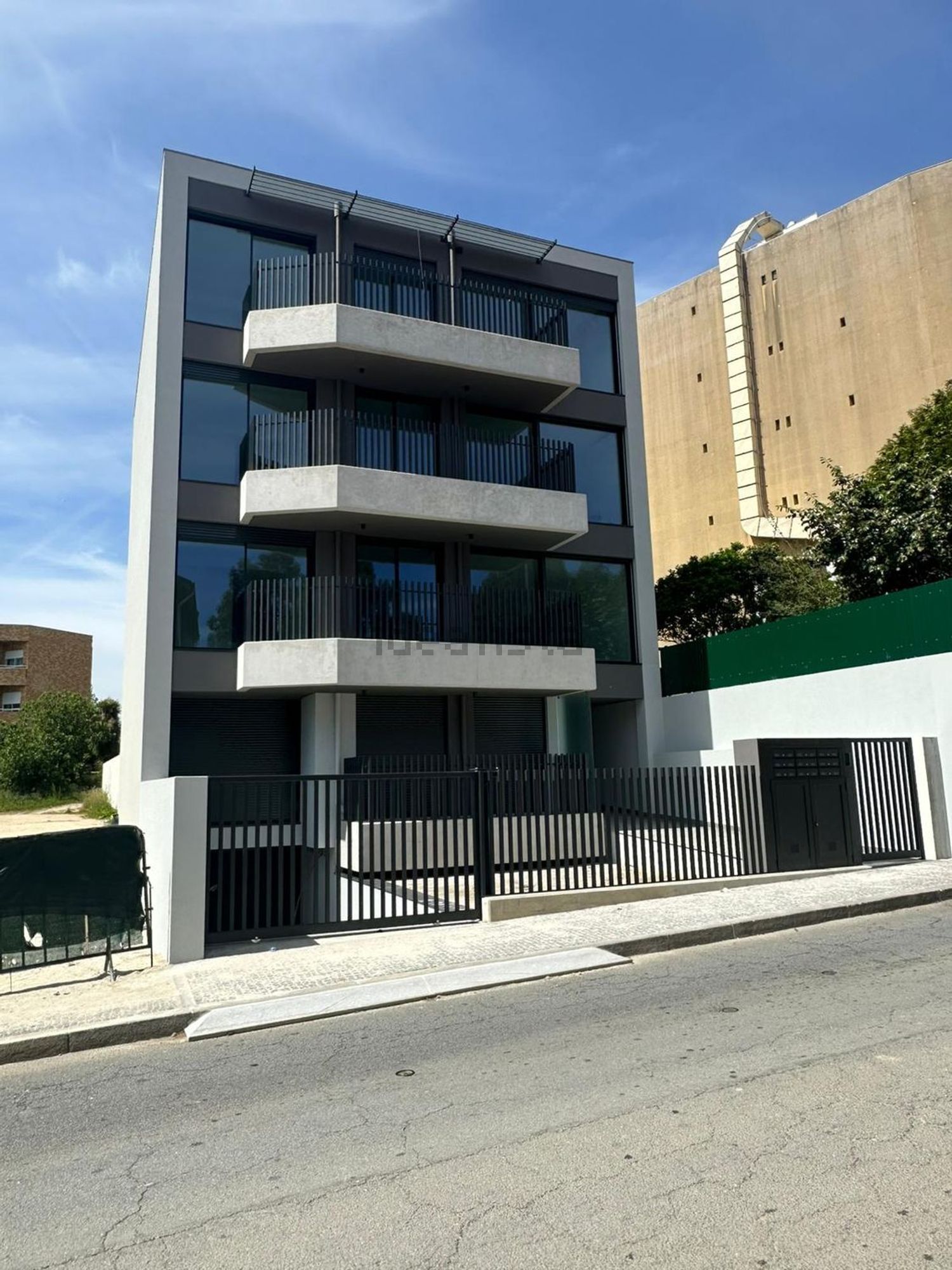 公寓 t2出售在Rua Jardim, 728 - 外立面