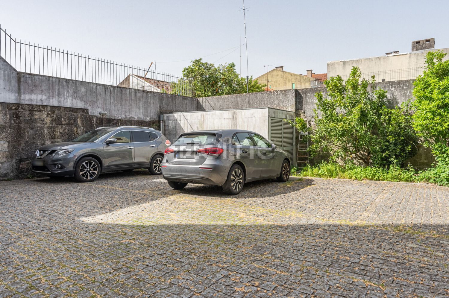 公寓 t2出售在Praça da Corujeira, 350 - 停车位