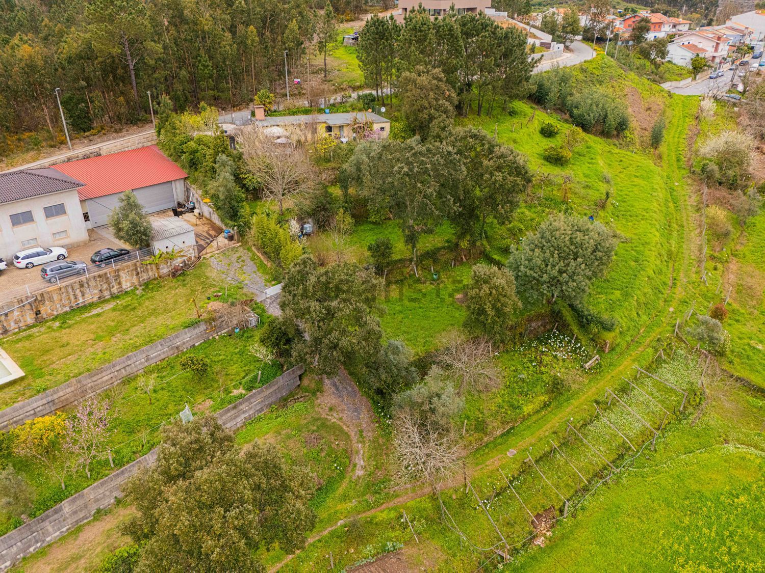 小楼房或独栋别墅出售在Rua da Bufaneira, 210 - 花园