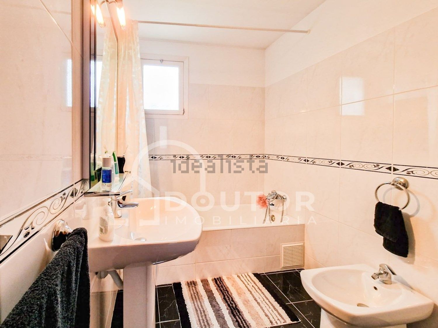 小楼房或独栋别墅出售在Rua Doutor Vasco Marques s/n - 卫生间