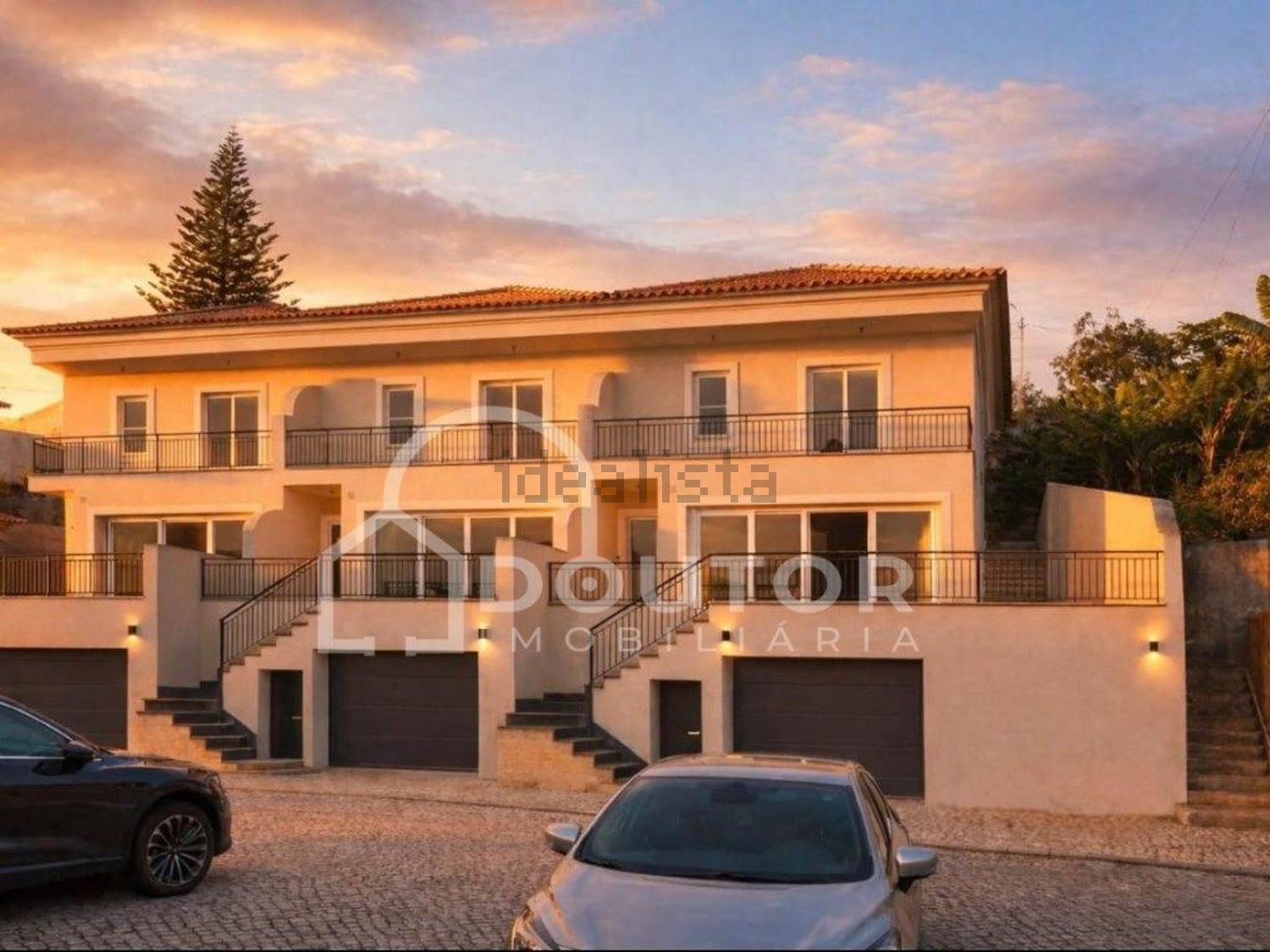 小楼房或独栋别墅出售在Gaula - 外立面