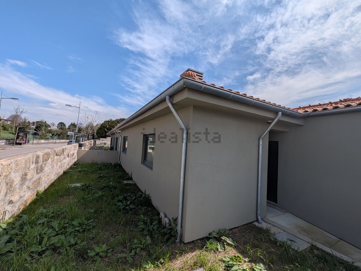 出租双拼别墅在Rua da Estrada, 683 - 外立面