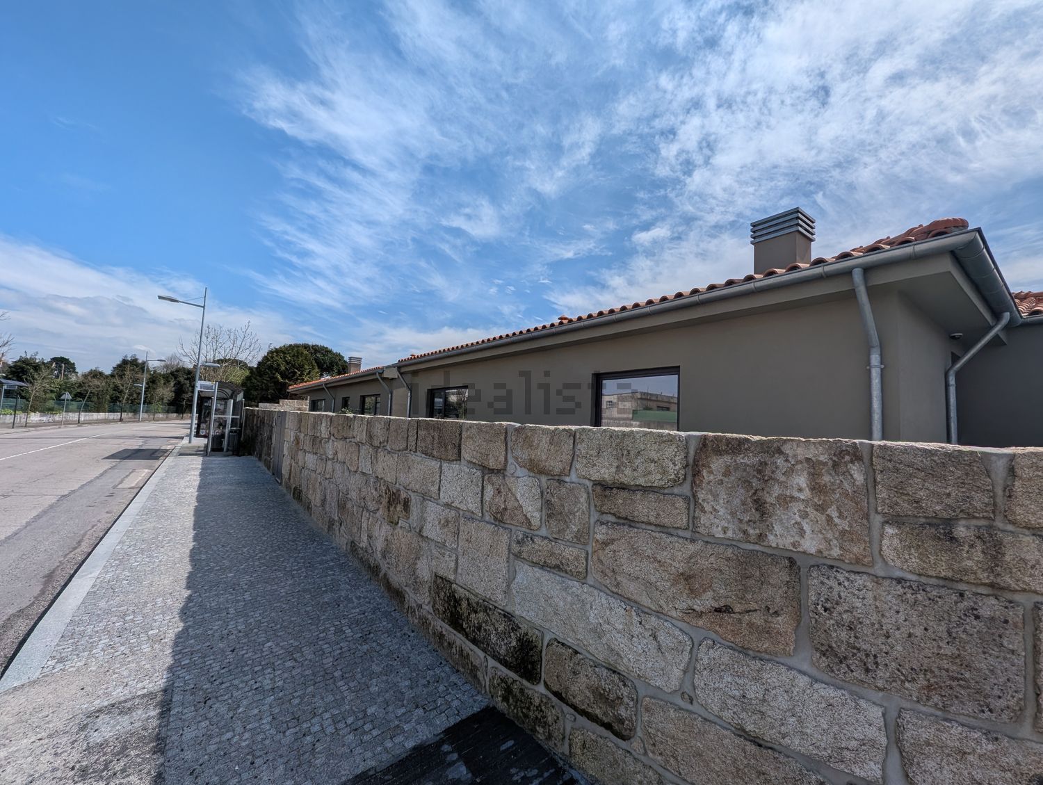 出租双拼别墅在Rua da Estrada, 683 - 外立面