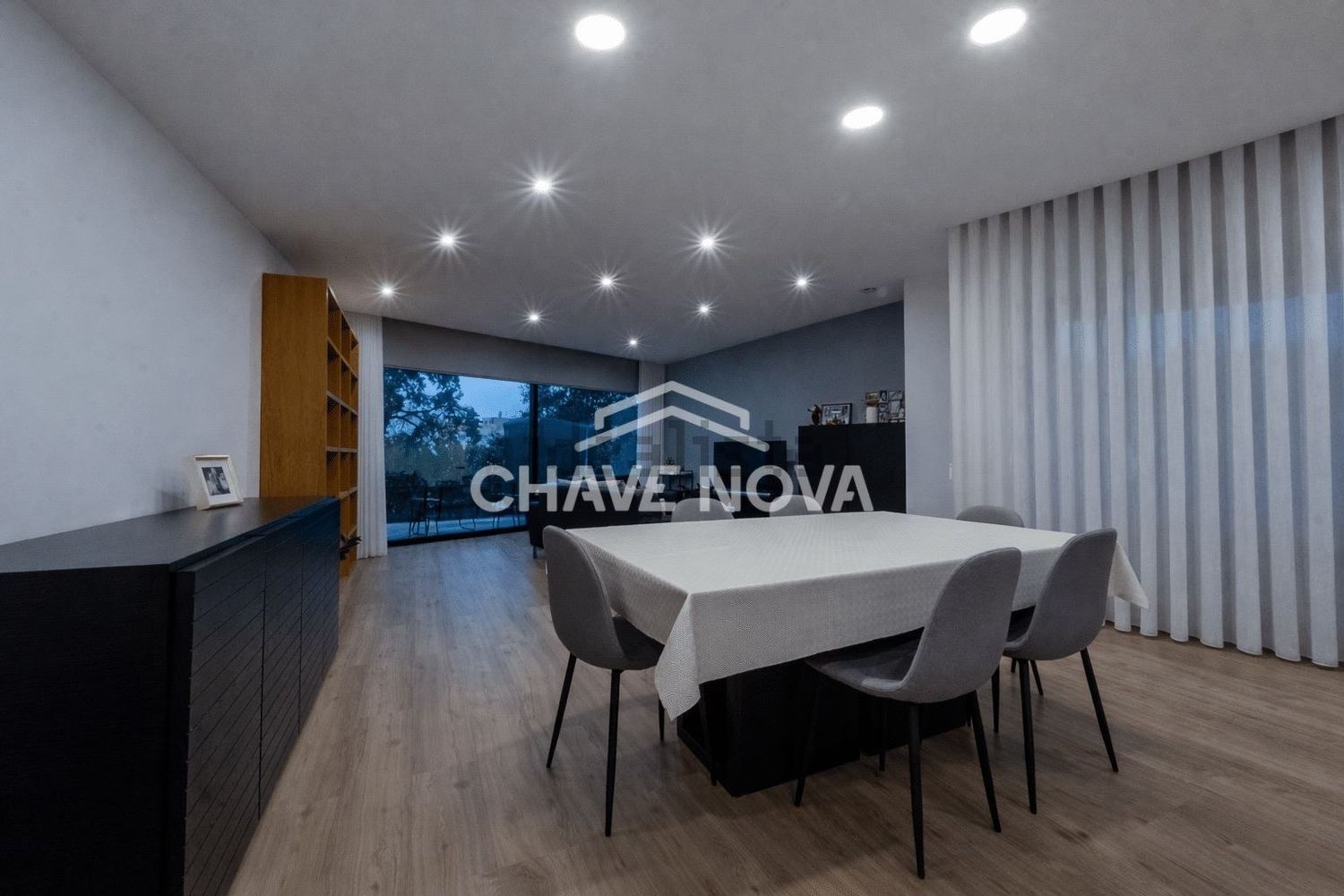 小楼房或独栋别墅出售在Avenida Central de Milheirós - 客厅