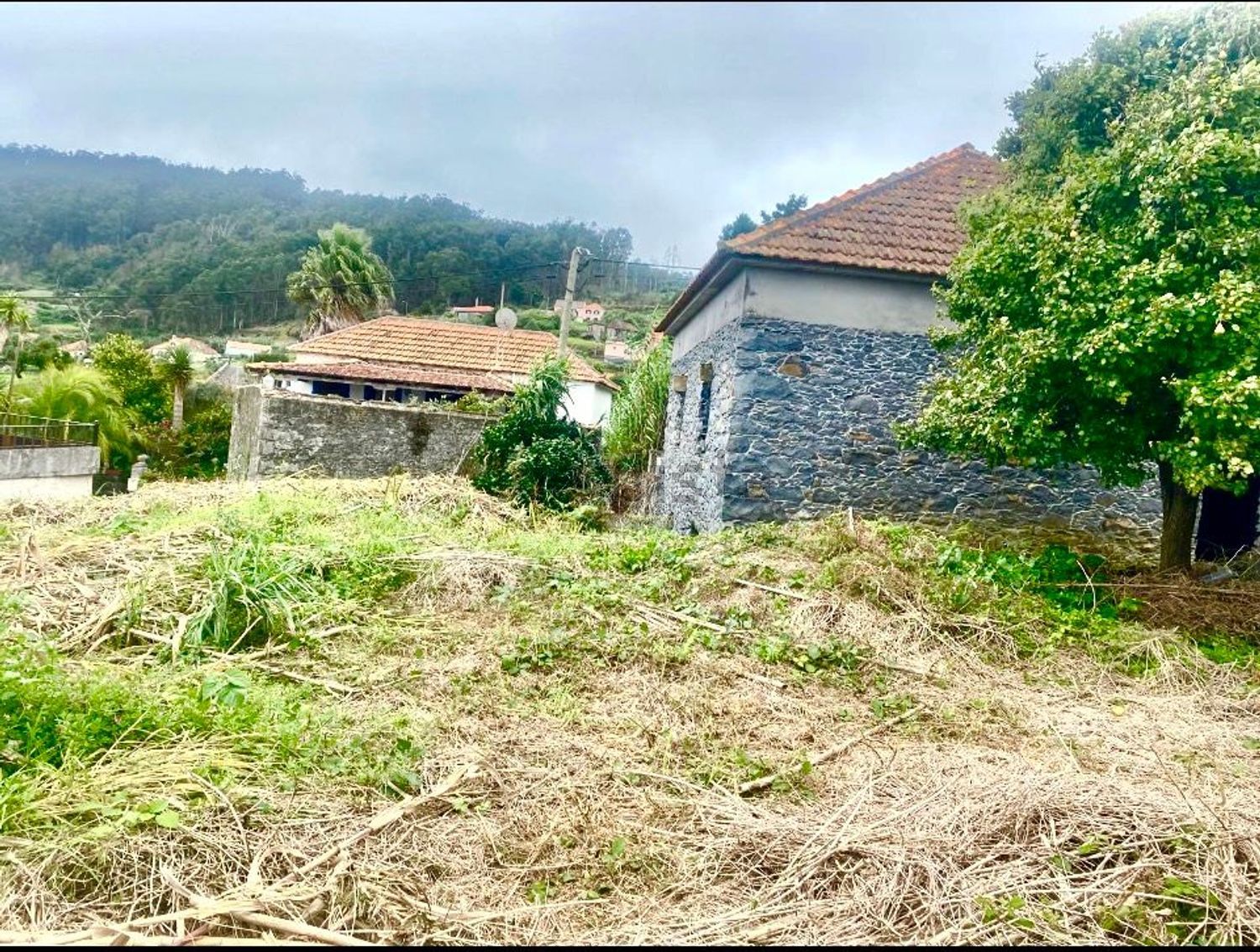 小楼房或独栋别墅出售在Caminho do Castanheiro, 79 - 外立面