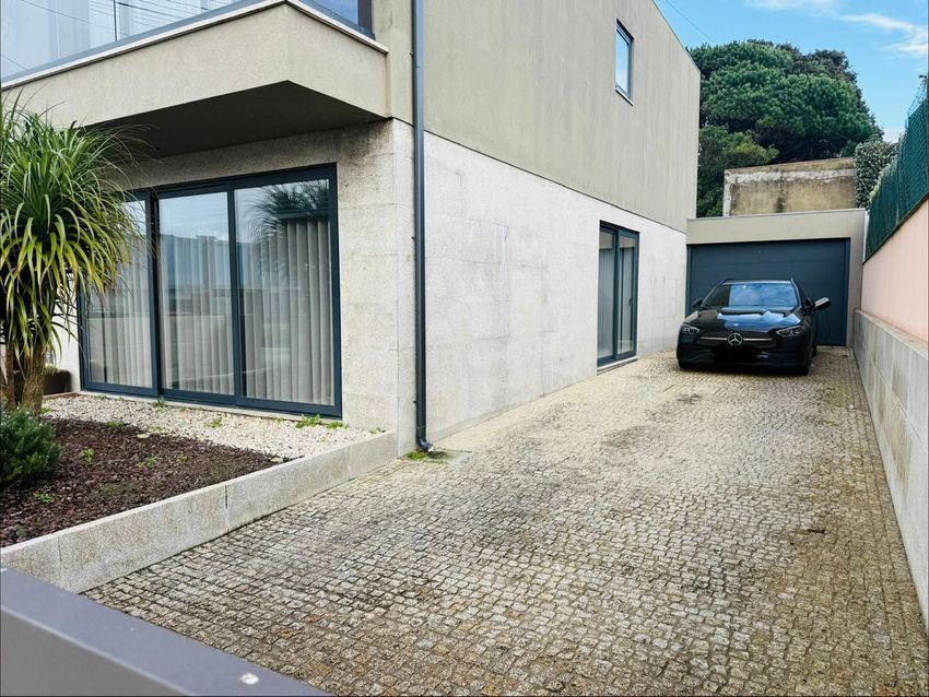 双拼别墅出售在Rua de São Pedro Sul