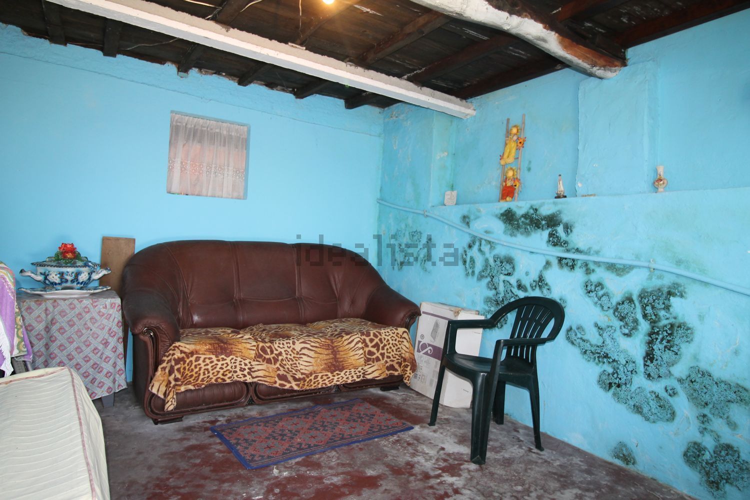 小楼房或独栋别墅出售在Rua da Cova do Bairro, 83 - 客厅