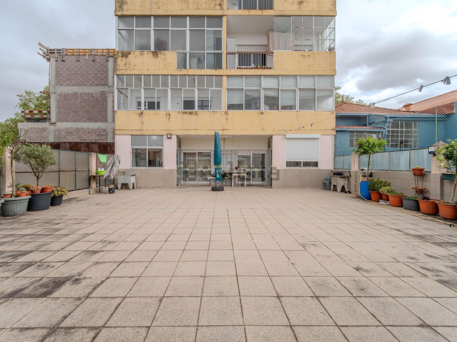 公寓 t3出售在Praça da Corujeira, 24 - 视线