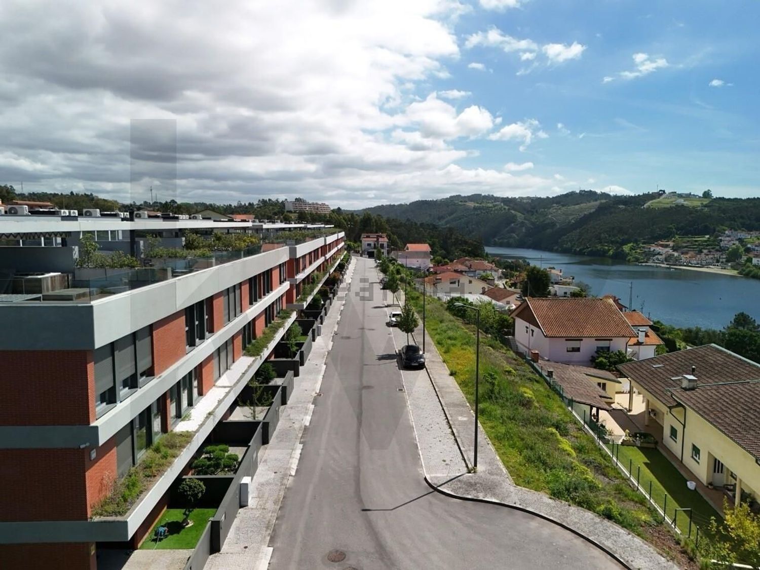 小楼房或别墅出售在Rua do Miradouro s/n - 视线