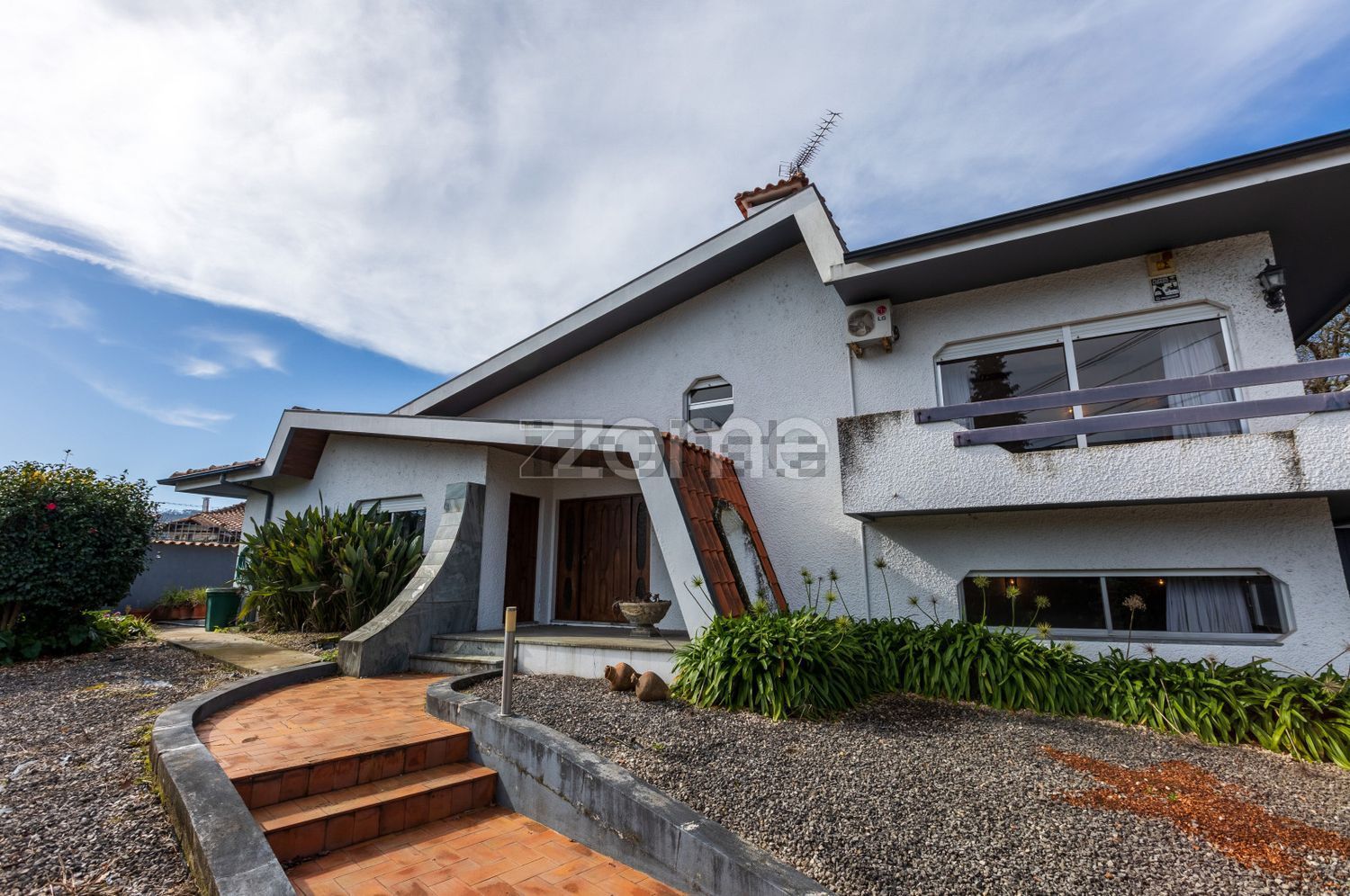 小楼房或独栋别墅出售在Santa Eulália - 外立面