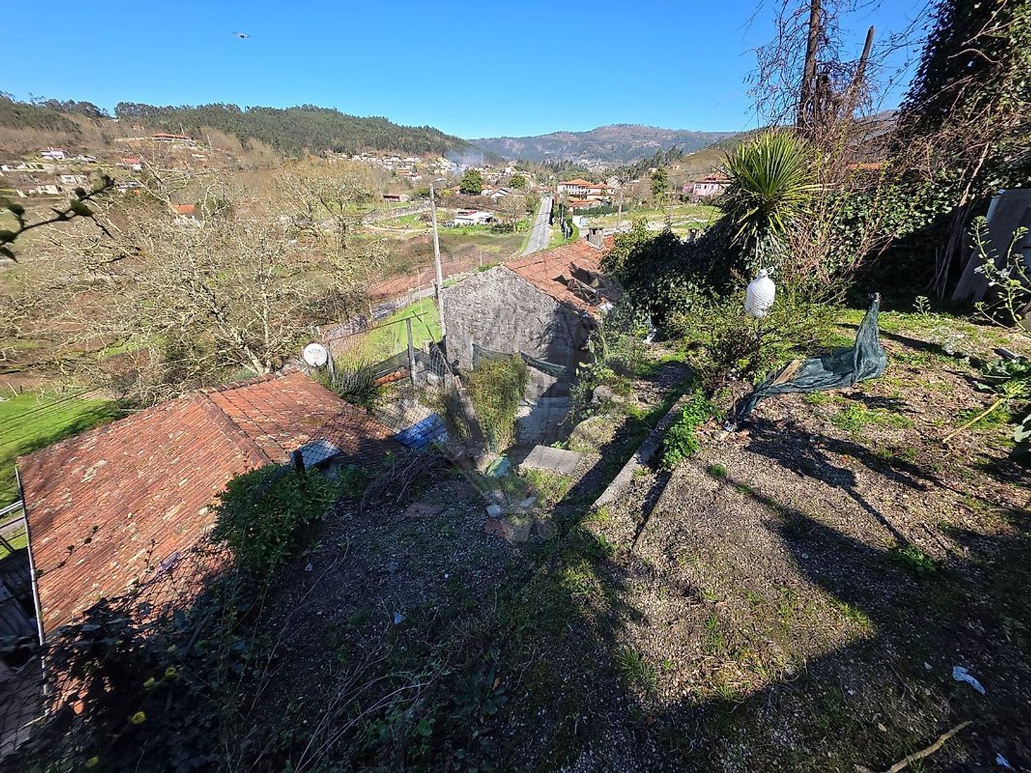 小楼房或独栋别墅出售在Rua de Rissondo - 花园