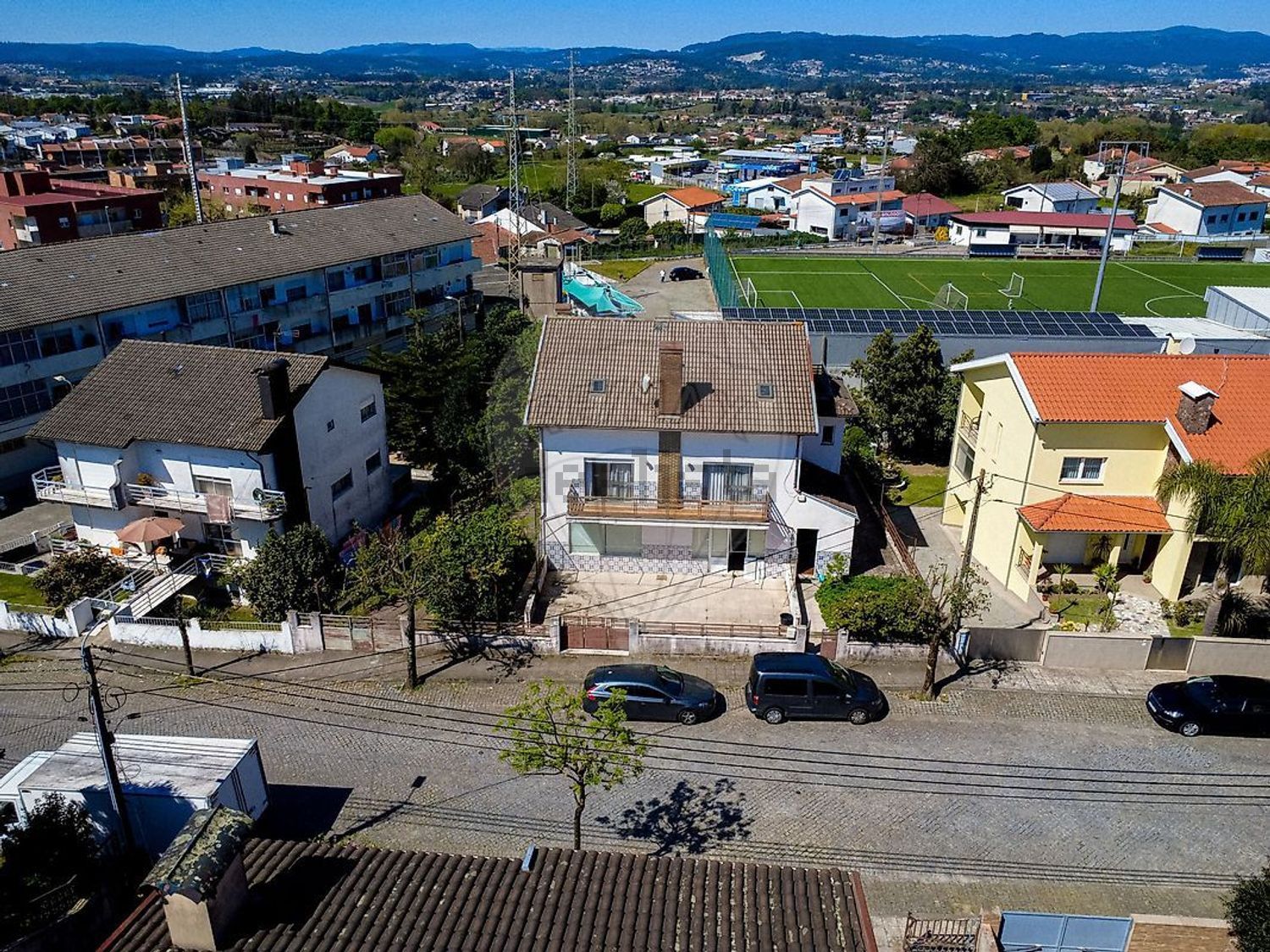 小楼房或独栋别墅出售在Estrada Nacional 101 - 外立面