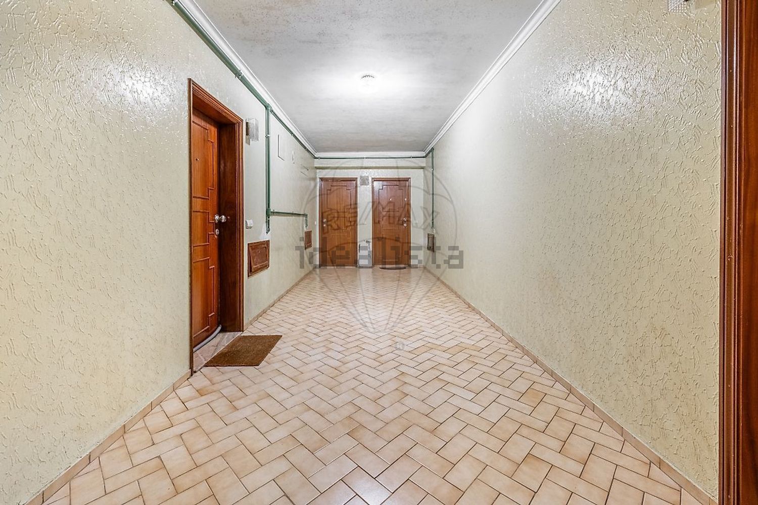 公寓 t3出售在Rua Tenente Coronel Dias Pereira - 过道