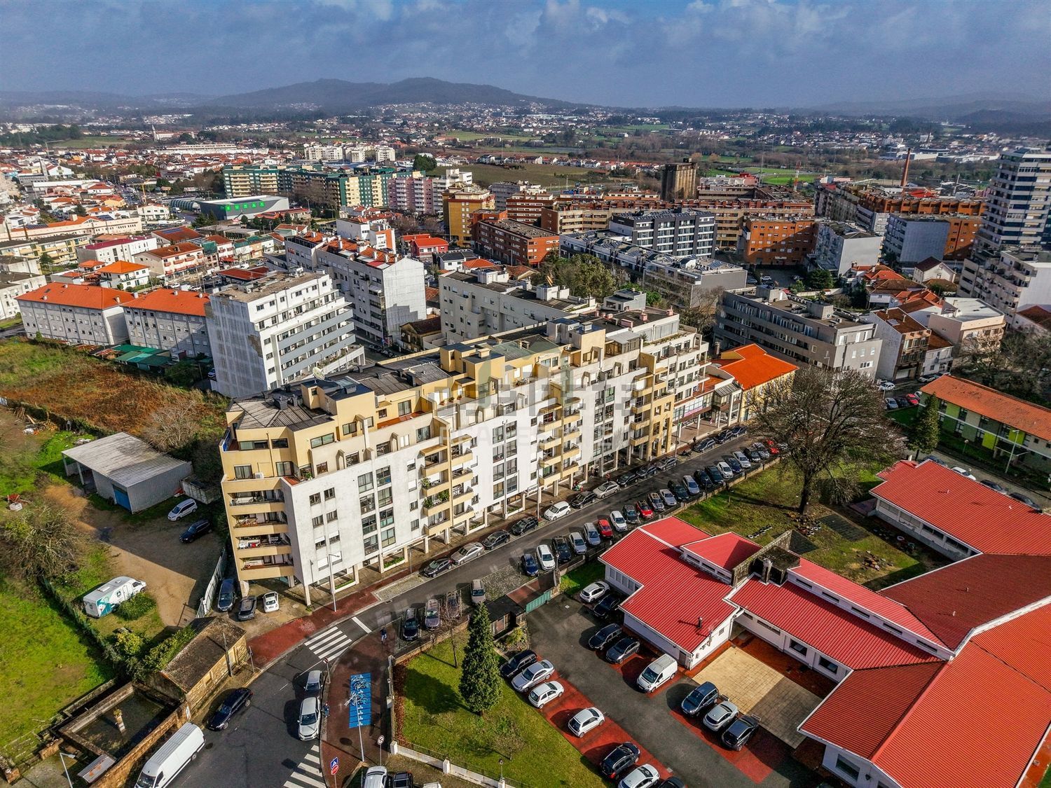 公寓 t3出售在Rua Arquitecto Borges Vinagre, 282 - 照片