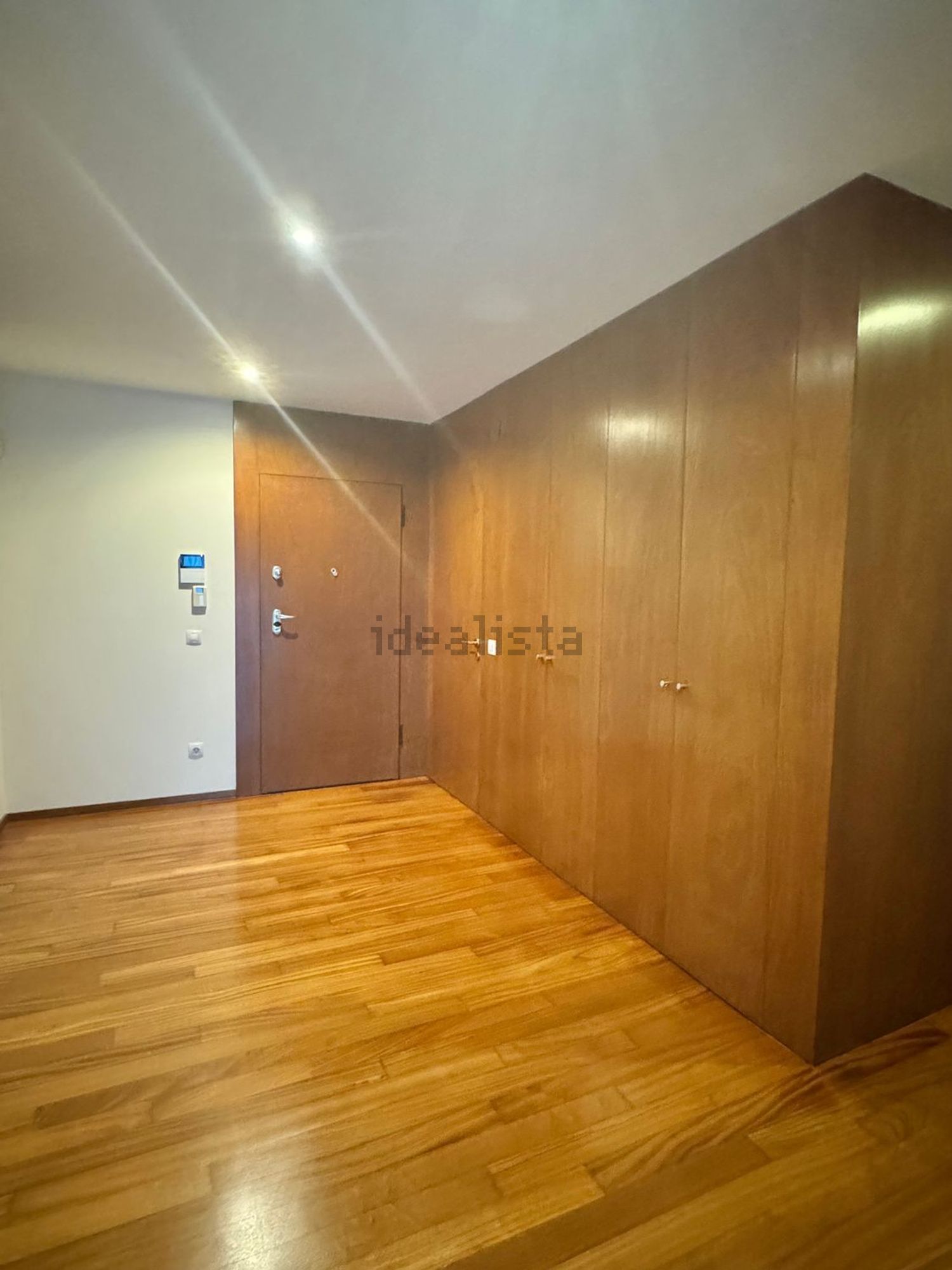公寓 t3出售在Avenida Alcaides de Faria, 305 - 前厅