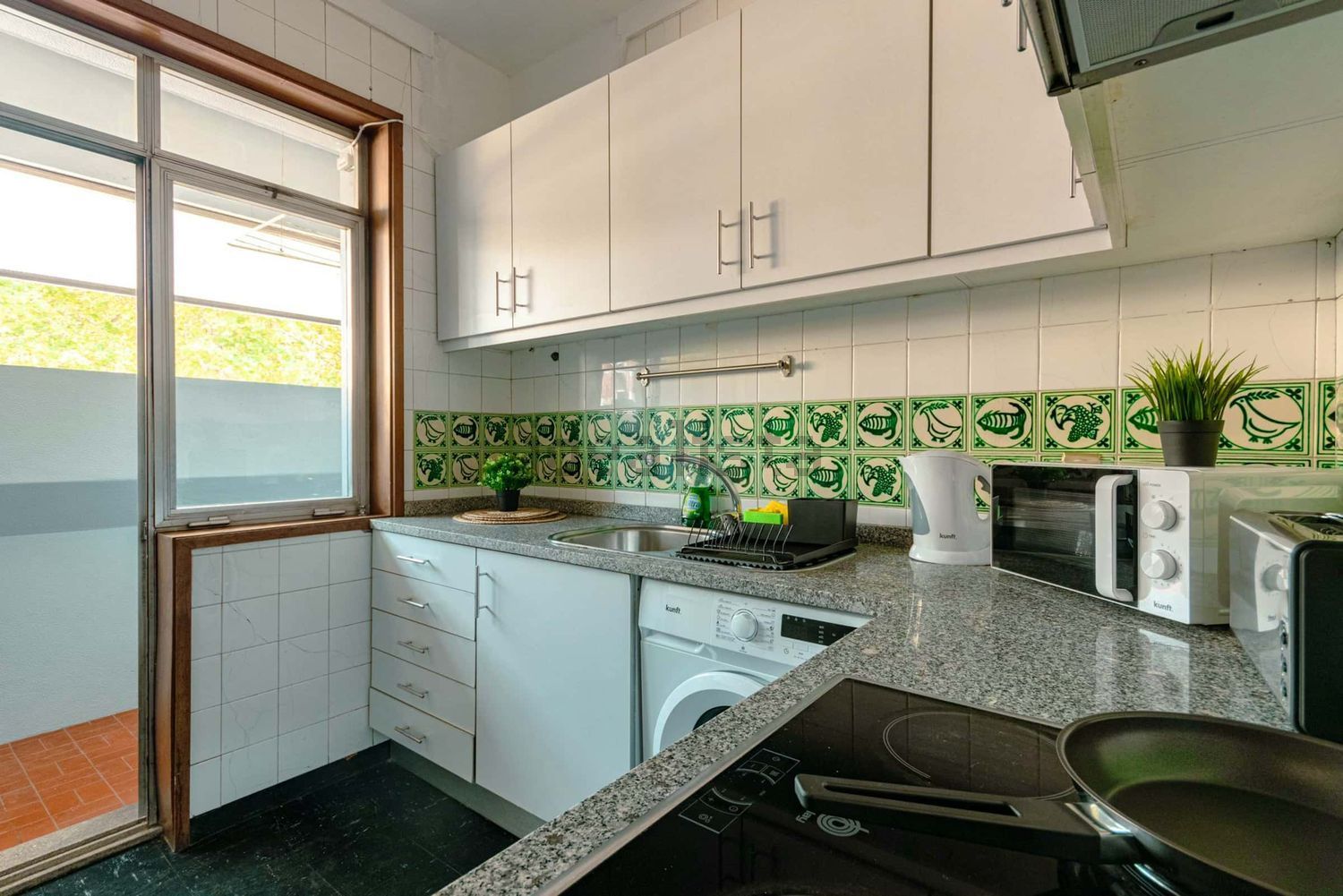 出租房间在Praça de 9 de Abril s/n - 厨房