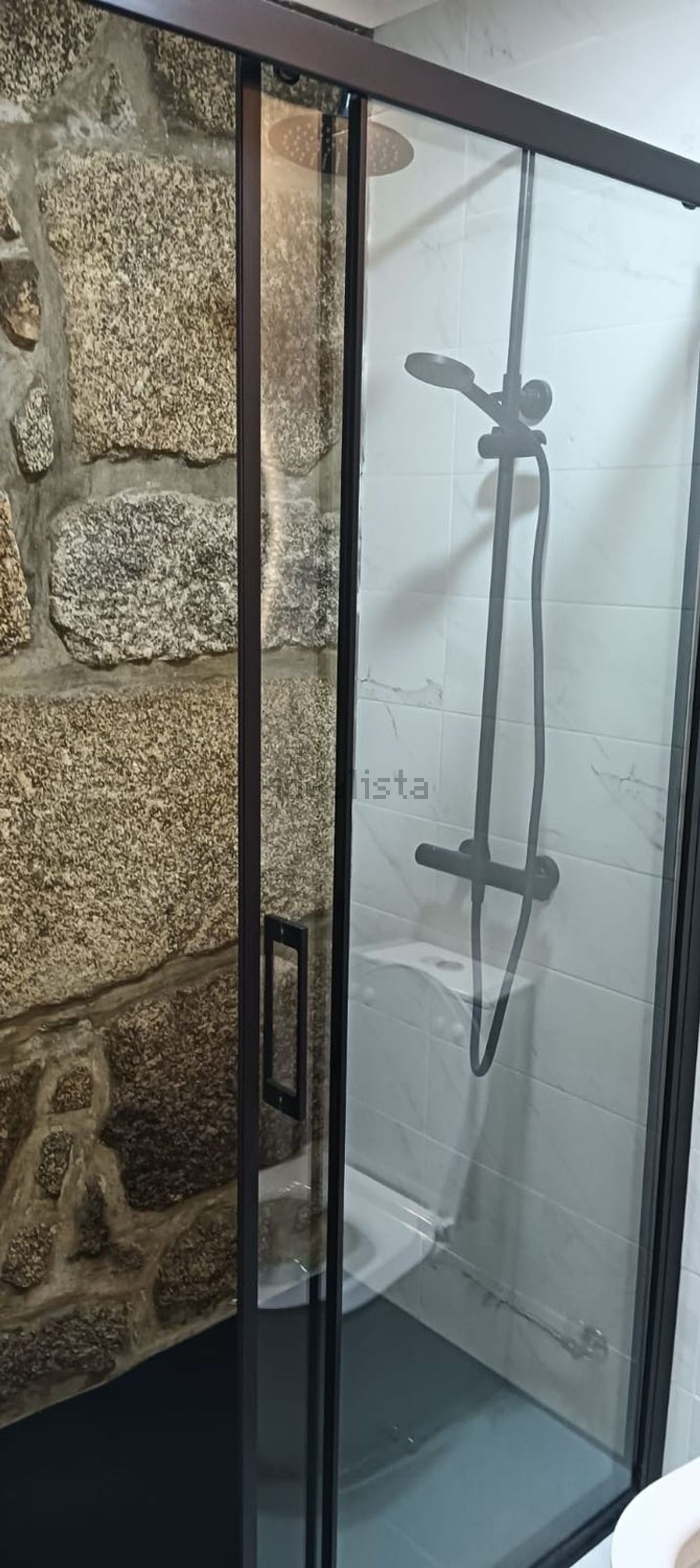 出租小楼房或独栋别墅在Rua do Comércio, 52 - 卫生间