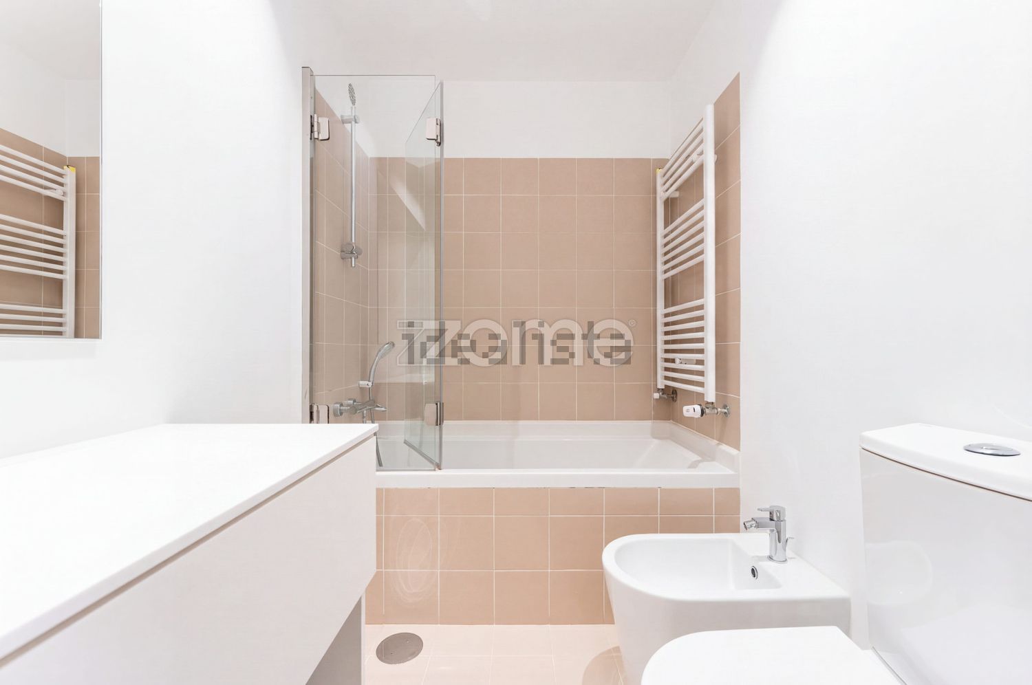 公寓 t4出售在Rua Dom Domingos Pinho Brandão, 32 - 卫生间