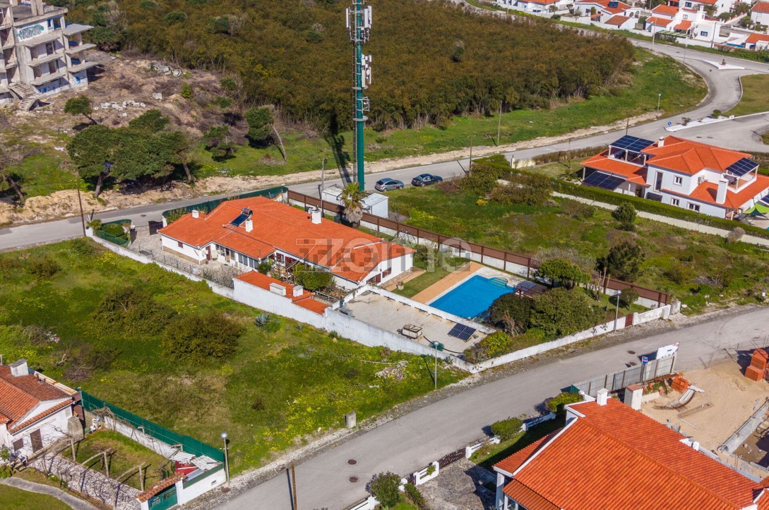 小楼房或独栋别墅出售在Bairro 15 - 视线