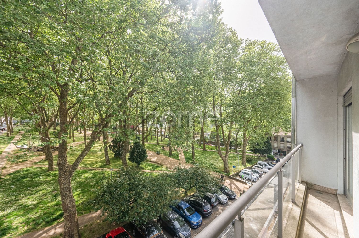 公寓 t2出售在Praça da Corujeira, 350 - 门廊