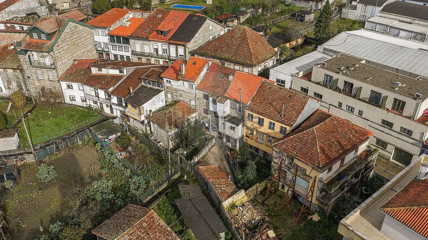 小楼房或独栋别墅出售在Rua do Retiro - 照片
