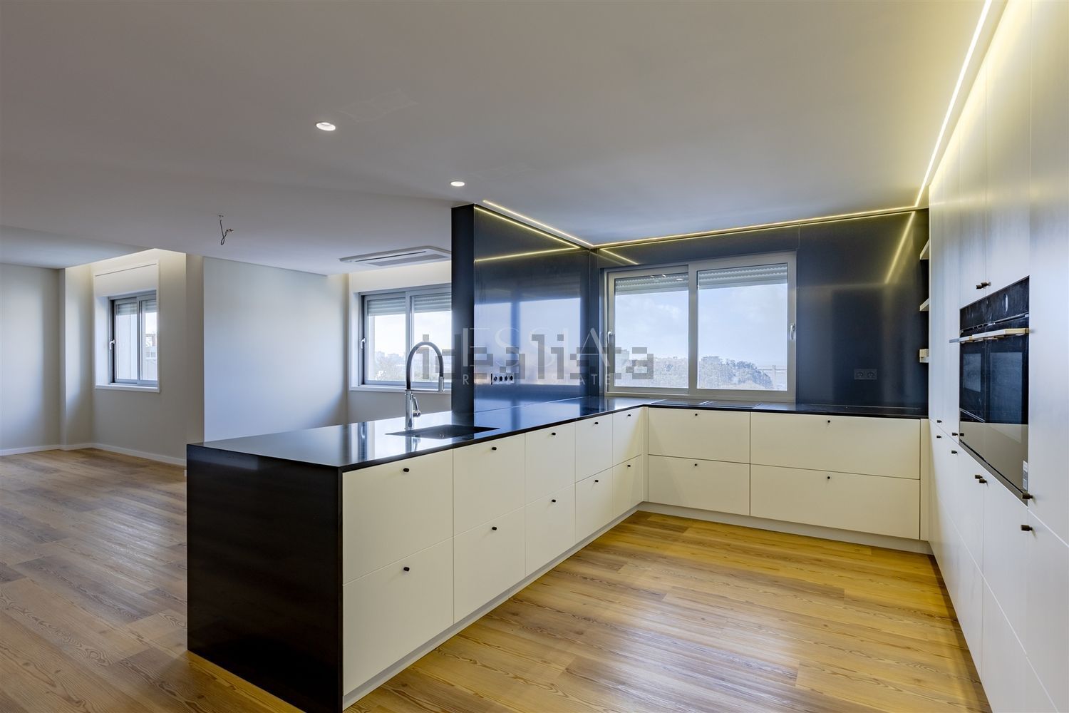 公寓 t3出售在Rua de Júlio Dinis - 居住