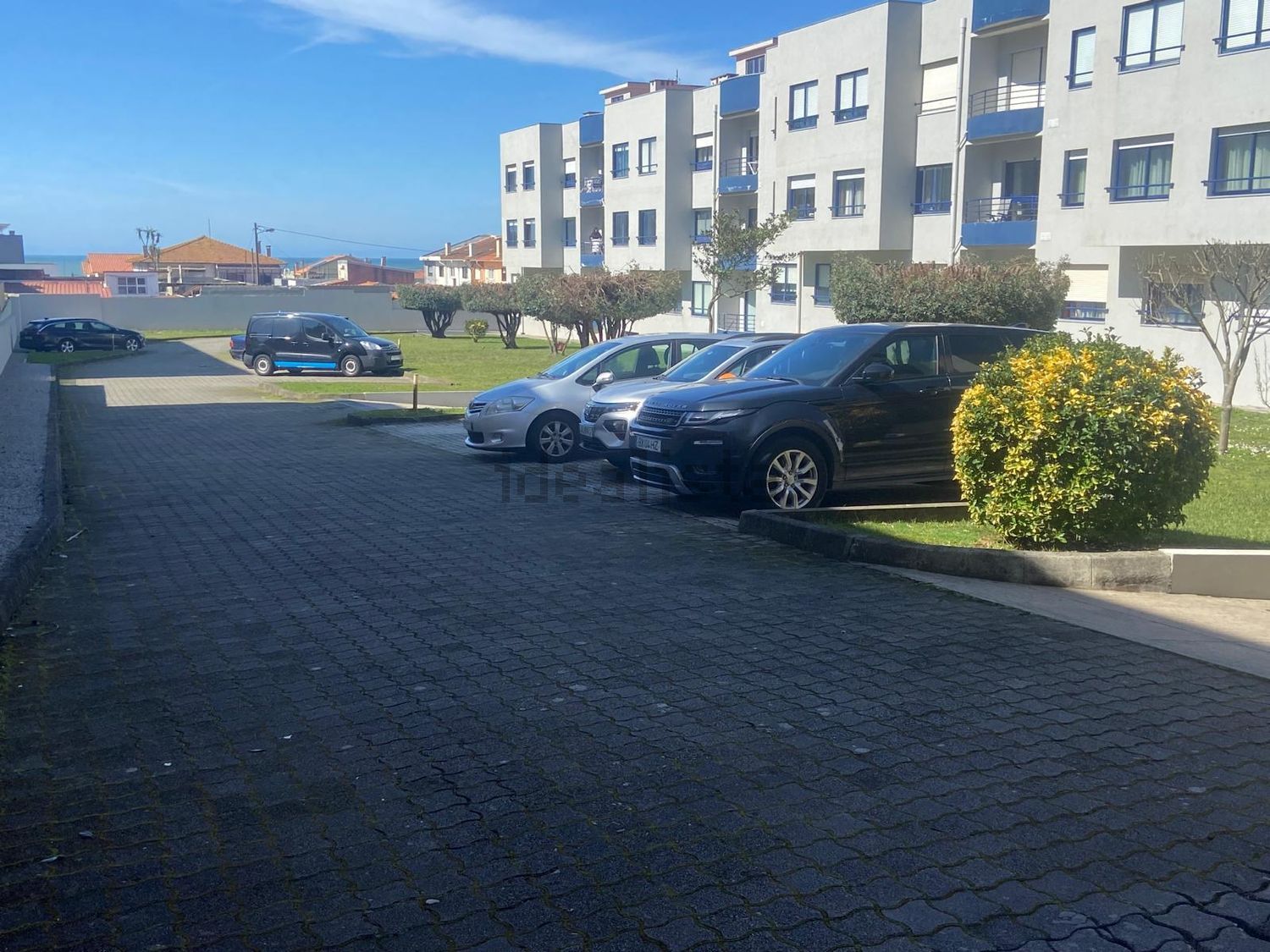 出租公寓 t3在Rua do Cabo Espichel, 609 - 停车位