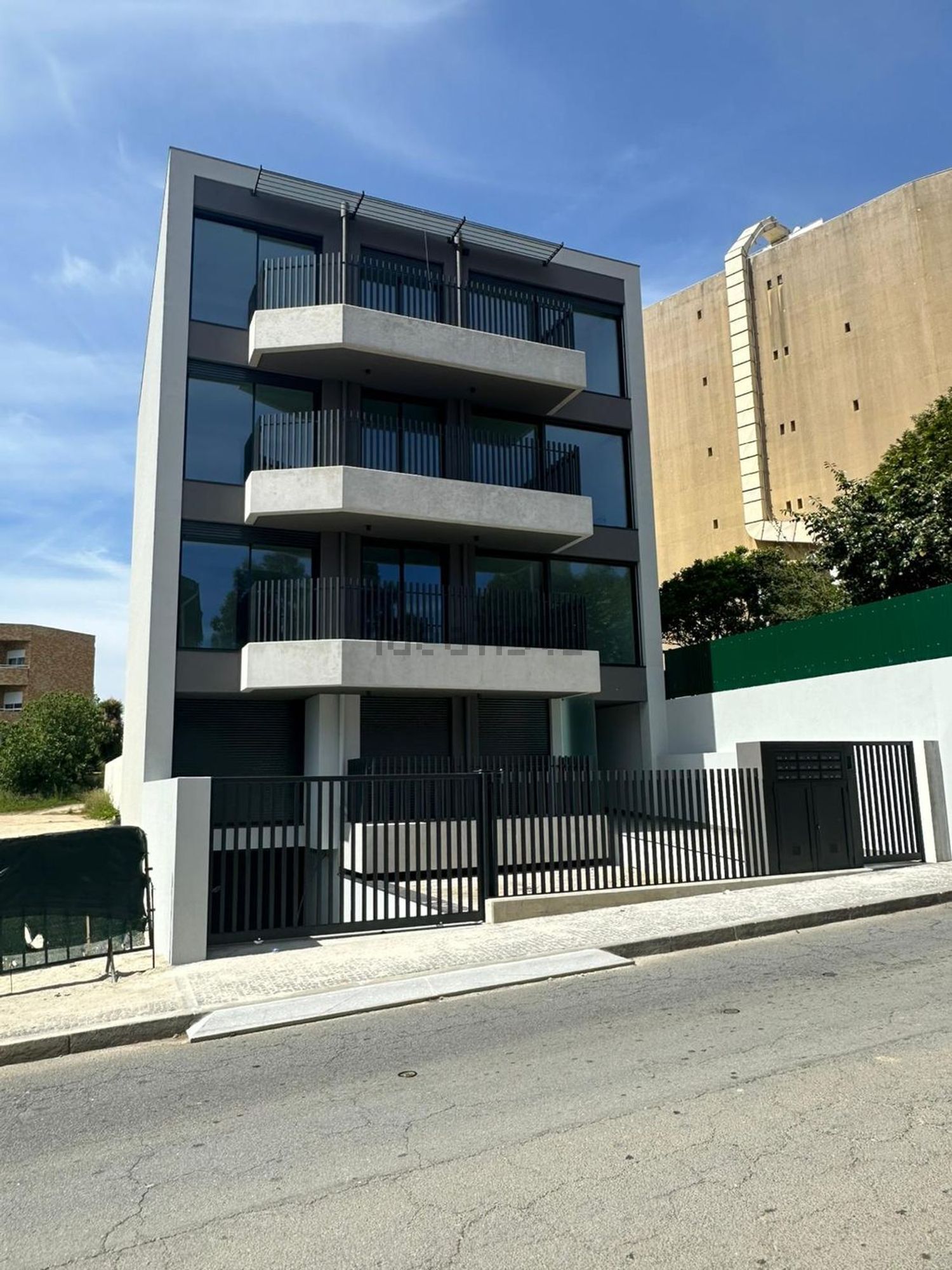 公寓 t2出售在Rua Jardim, 728 - 外立面