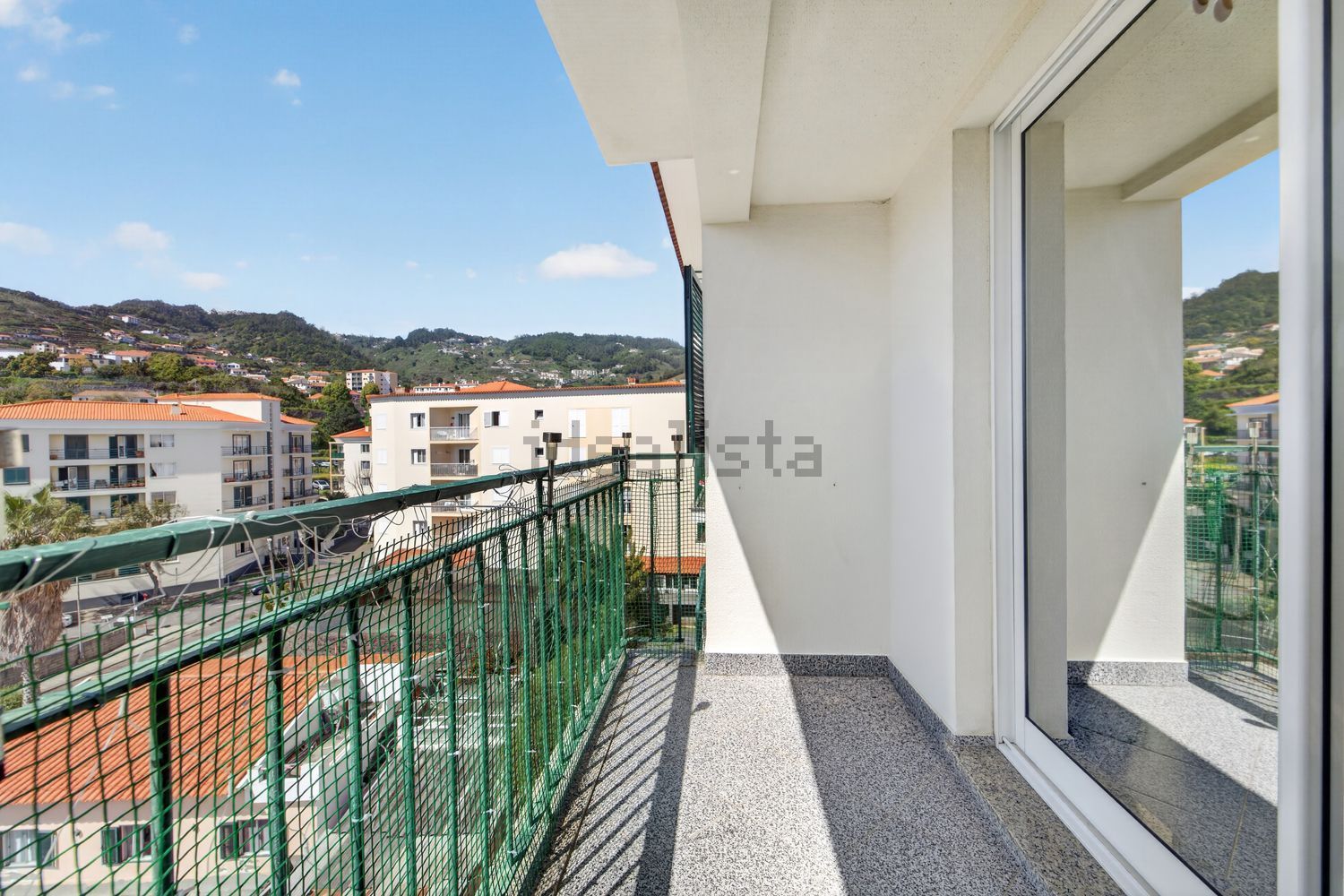 公寓 t1出售在Rua Alberto Teixeira, 4 - 露台