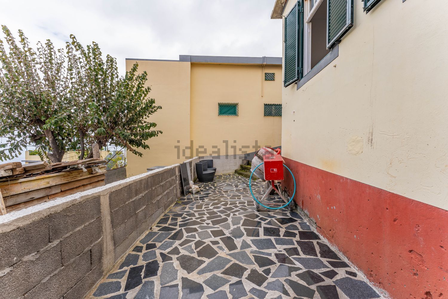 小楼房或独栋别墅出售在Caminho Velho do Rancho - 阳台