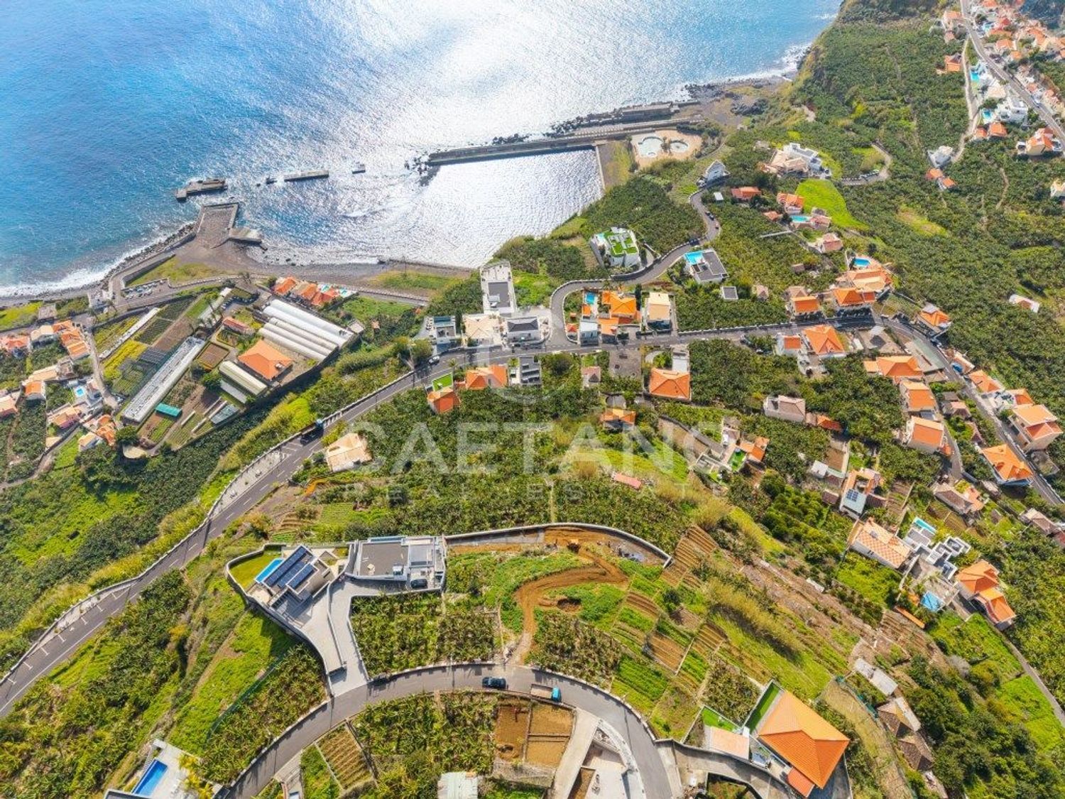 小楼房或独栋别墅出售在Caminho do Pico da Amendoeira - 视线