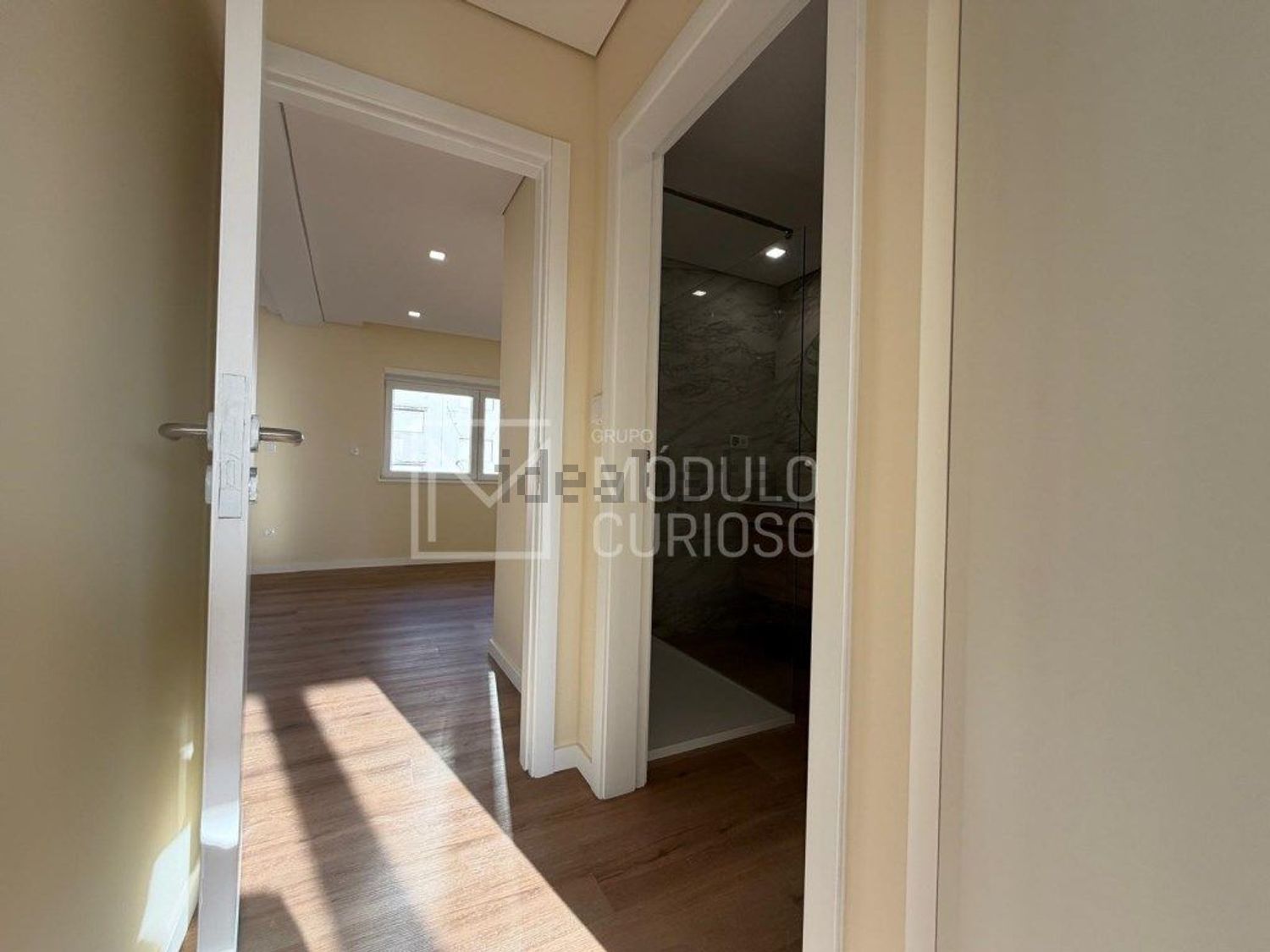 公寓 t3出售在Lamego - 过道