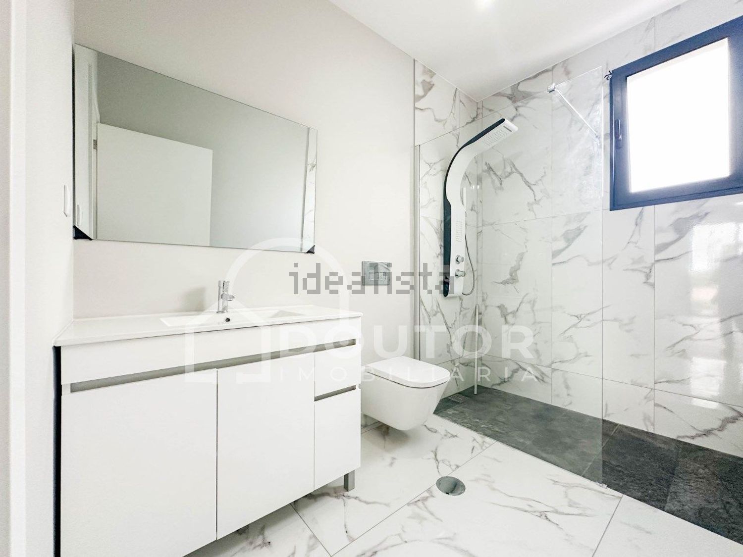 双拼别墅出售在Estrada Doutor João Abel de Freitas - 卫生间